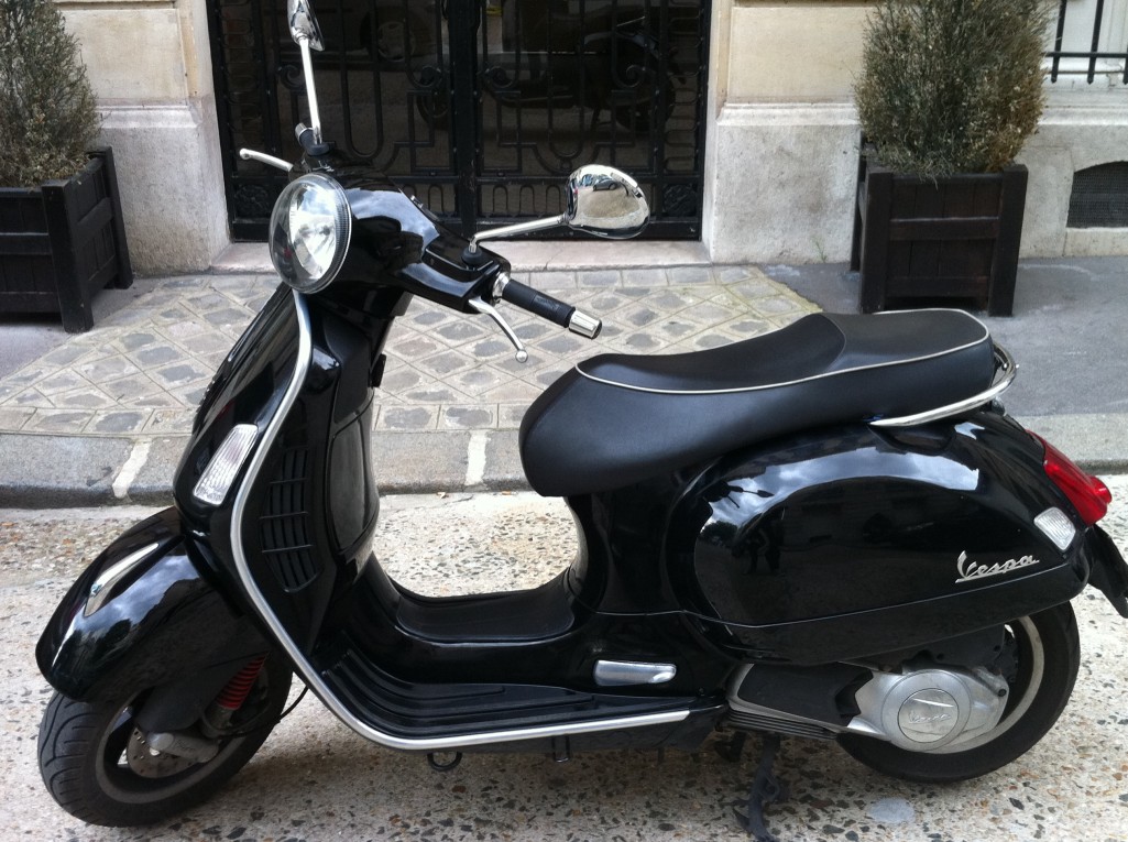 vespa gt black img_1459_0.jpg